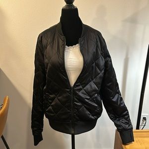 Blanc noir reversible bomber